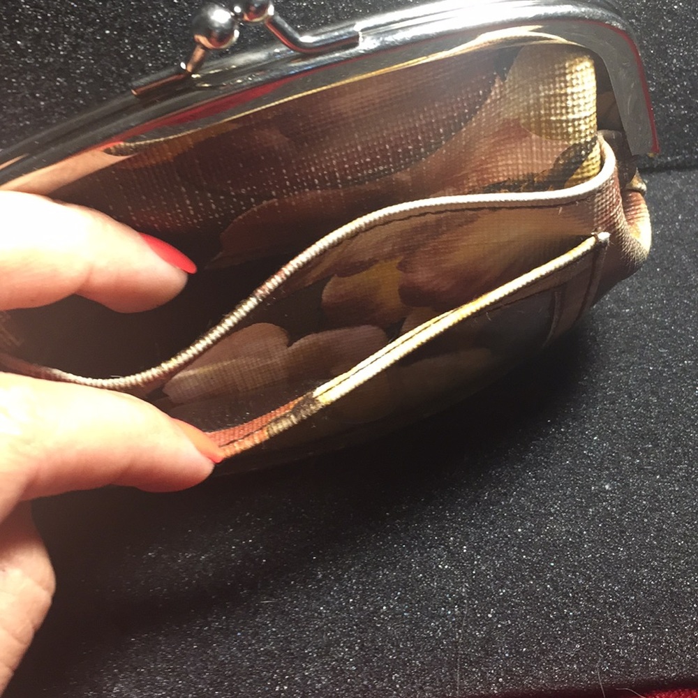 Wallet - Picture 2 of 6